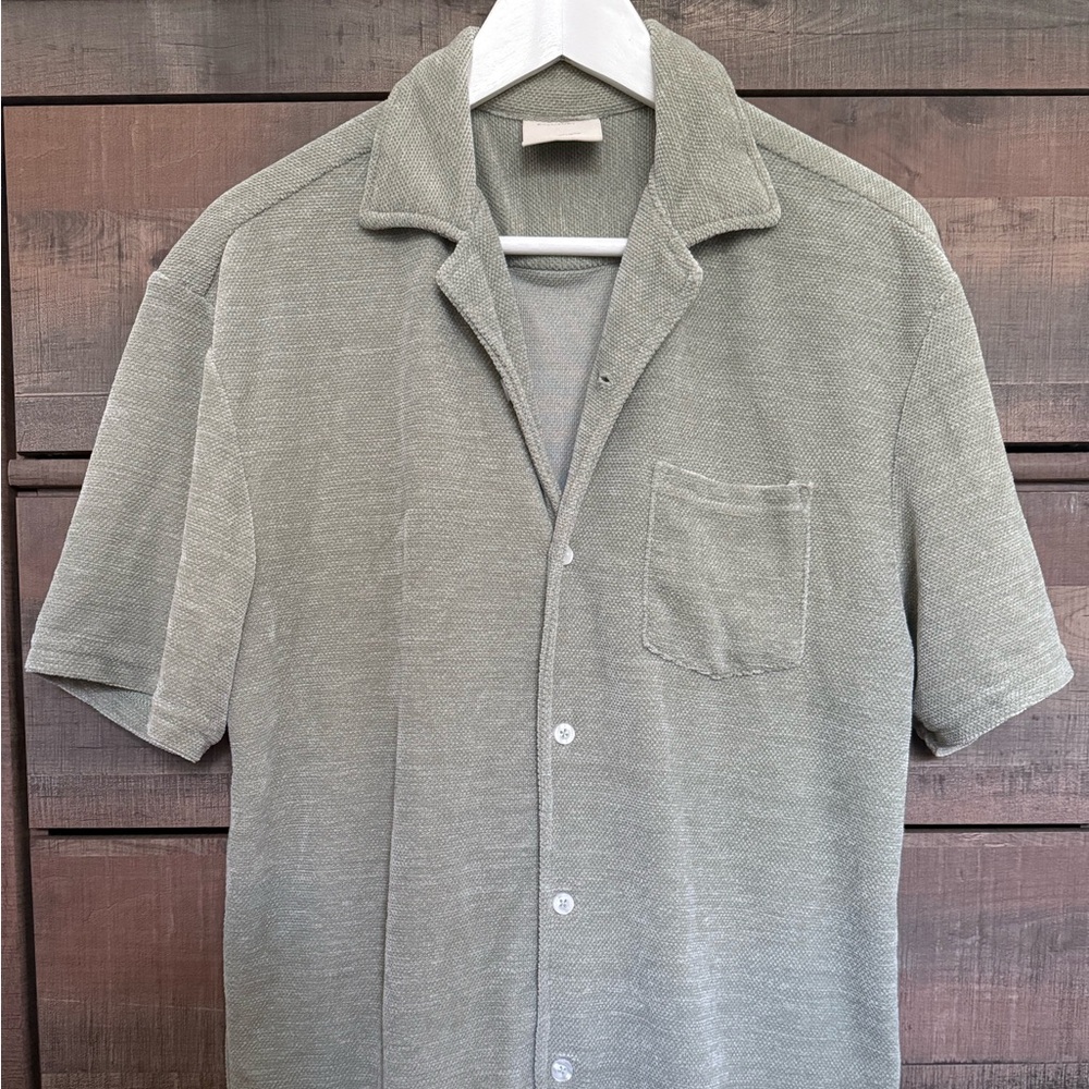 MASSIVE Luxury Textured Soft Button Up SS Top Mens M Sage Stretch Preppy
